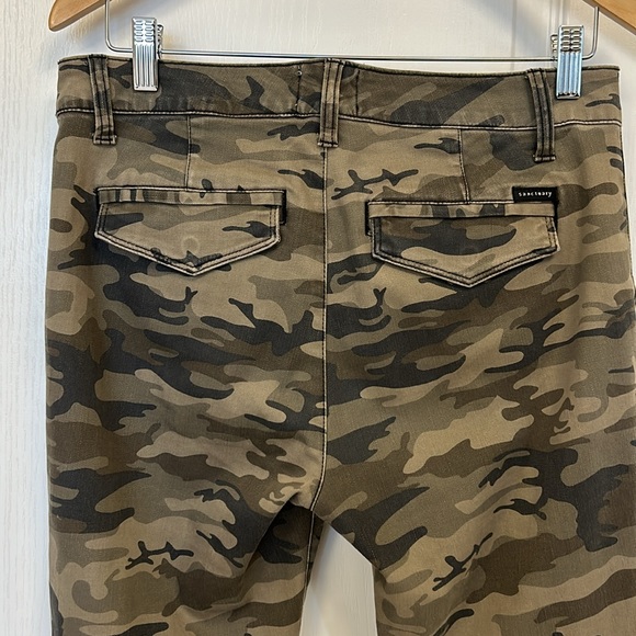 Fast Track Skinny Chino Capri
Pants In Human Nature Camo size 29 - Picture 4 of 16